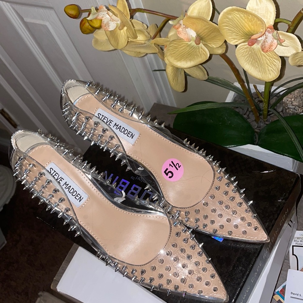 NWOB Steve Madden Vala-S Clear Pointed Pumps Spikes 5 1/2
